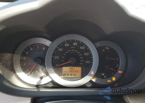 2010 Toyota Rav4 z USA, uszkodzony, nr VIN JTMBK4DV9AD012299